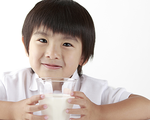 Nên mua sữa non cho trẻ 2 tuổi ở đâu để yên tâm chất lượng?