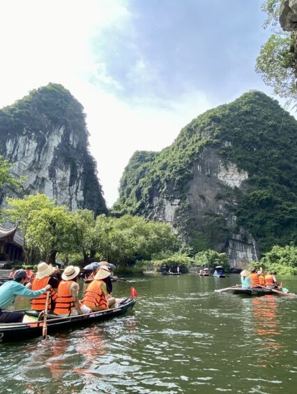 Ở Đâu Để Tận Hưởng Tràng An Một Cách Trọn Vẹn Nhất