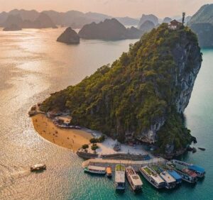 Thông Tin Mới Nhất Về Giá Vé Vào Cửa Của Các Địa Danh Nổi Tiếng Tại Hạ Long 