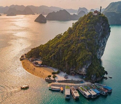 Thông Tin Mới Nhất Về Giá Vé Vào Cửa Của Các Địa Danh Nổi Tiếng Tại Hạ Long 