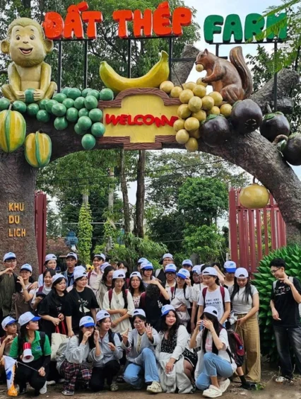 Cách Di Chuyển Đến Đất Thép Farm Cho Chuyến Đi 1 Ngày