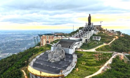 Thông Tin Giá Vé Vi Vu Núi Bà Đen Mới Nhất Năm 2026