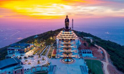 Hướng Dẫn Đặt Tour Khi Du Lịch Núi Bà Đen 1 Ngày Năm 2026