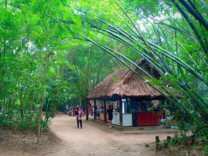 Du lịch địa đạo củ chi