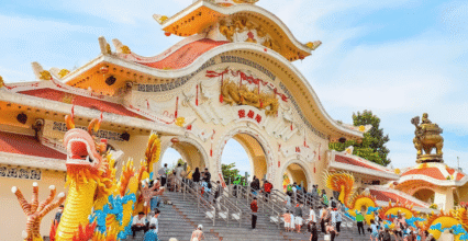 Tour Suối Tiên 1 Ngày Giá Bao Nhiêu Và Bao Gồm Những Gì?