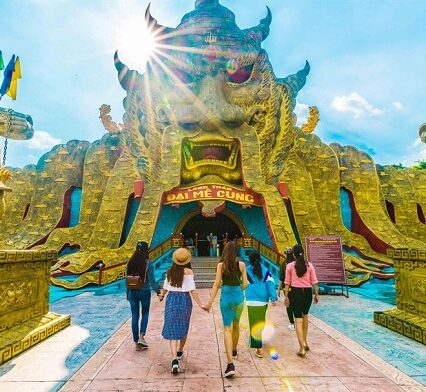 Khám Phá Giá Tour Đại Nam 1 Ngày Có Gì?
